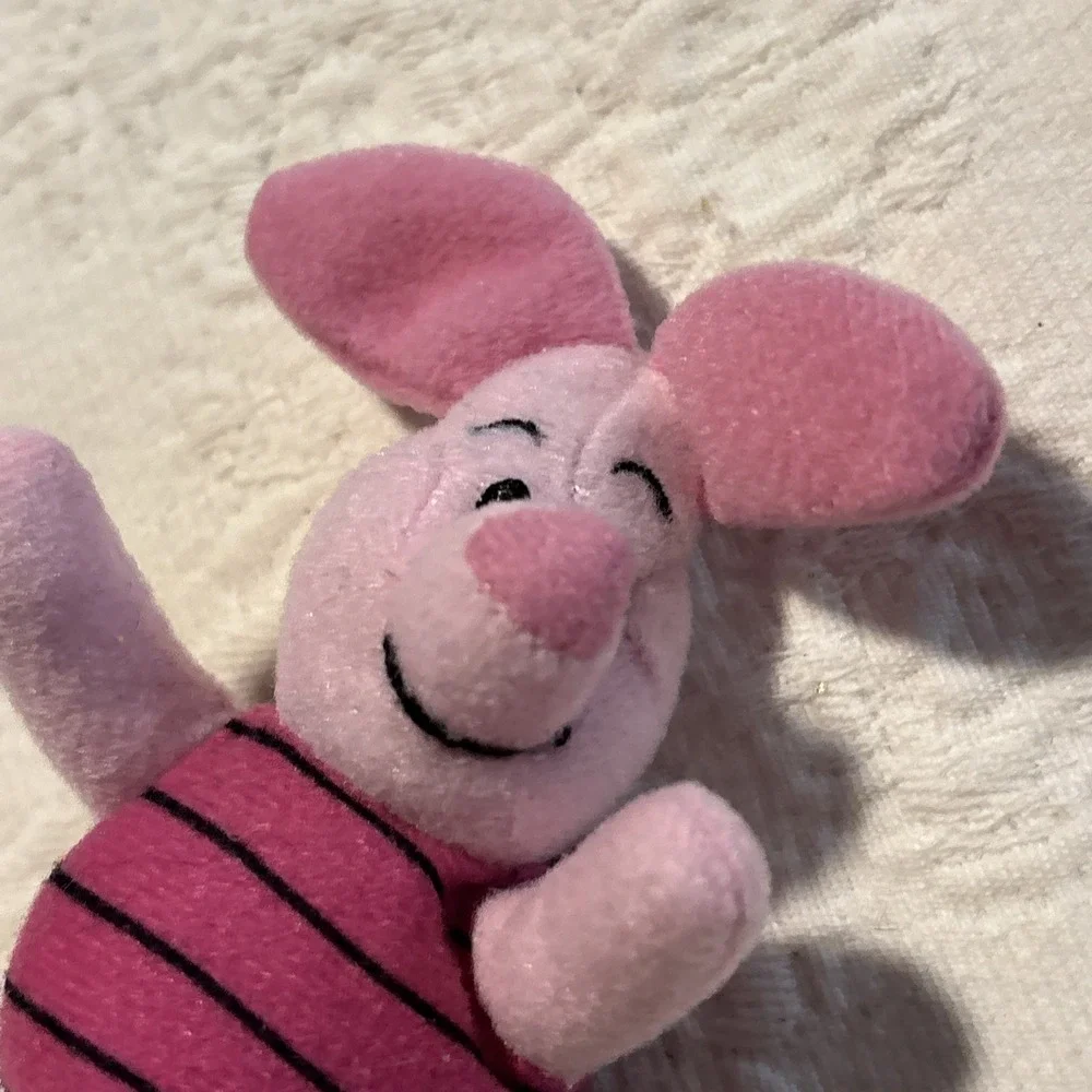 WINNIE THE POOH #2 PIGLET PLUSH 2002 MCDONALD'S HAPPY MEAL TOY  Pose able
